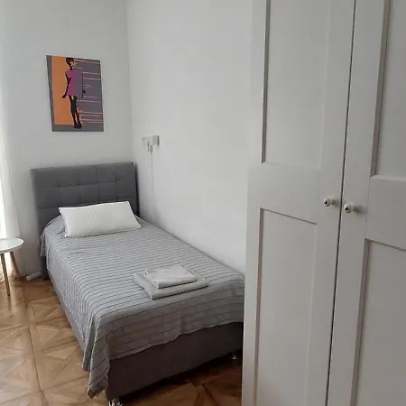 Centar Old Town, With Free Private Parking * Pula